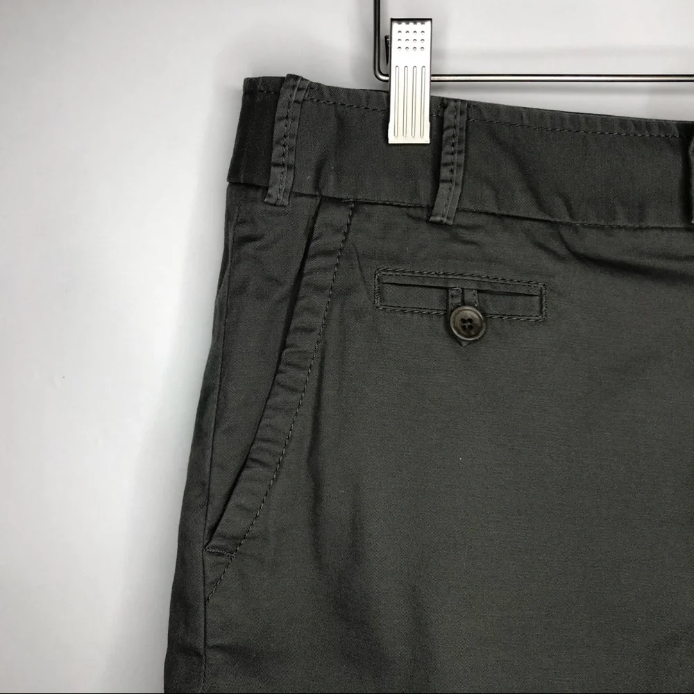 BANANA REPUBLIC women olive green Martin 4” shorts